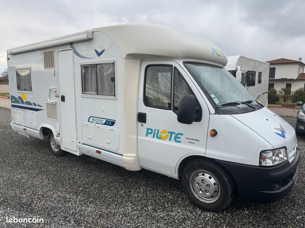 Camping-car occasion Pilote P 68